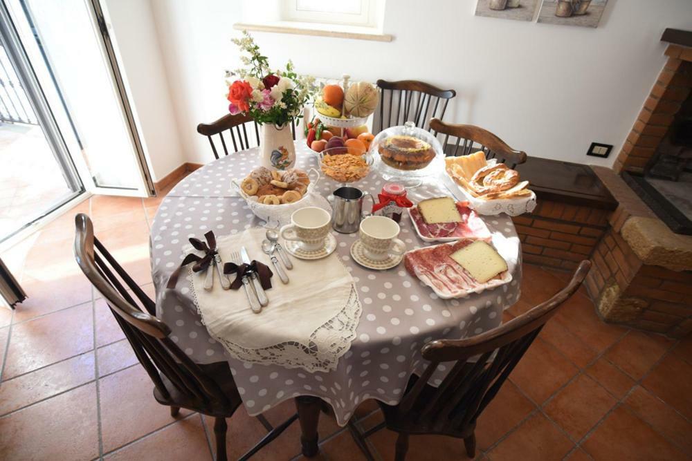 B&B Delle Erbe Calvi dell' Umbria Luaran gambar